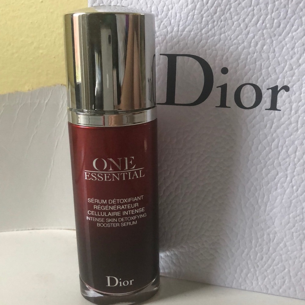 NEVER PUMPED Dior One Essential Serum